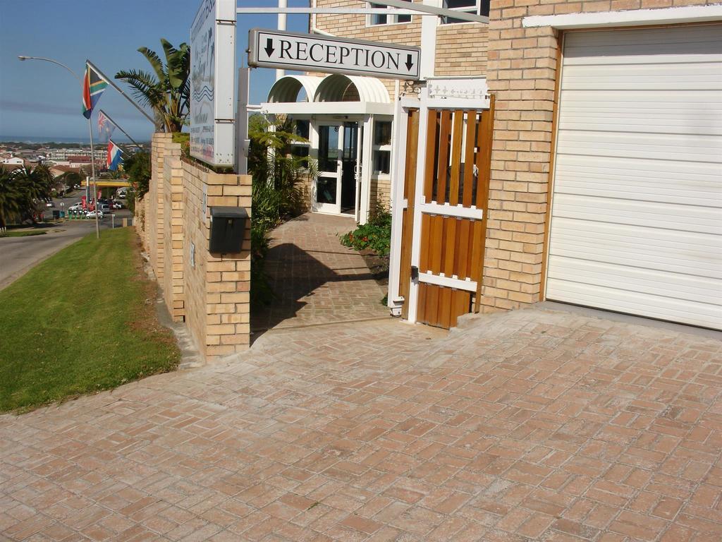 On The Bay Guesthouse Kruisfontein Esterno foto